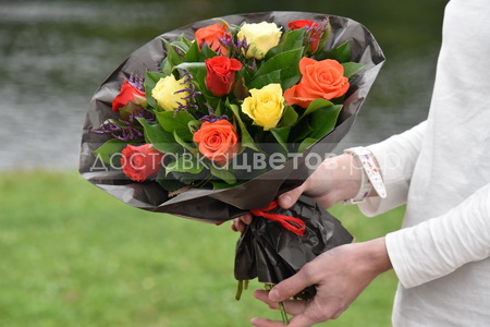 Букет разноцветных роз "Акварель"